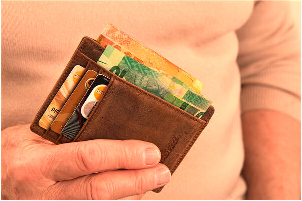 夢見割腕自殺割成了十字架有何寓意_周公解夢官網