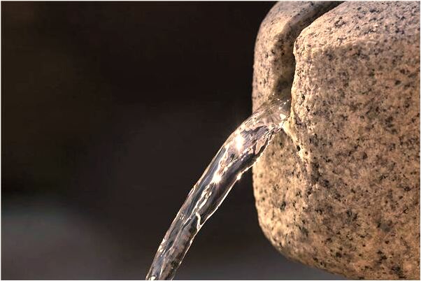 夢到沖大便沖不下去有什麼預示嗎_周公解夢官網