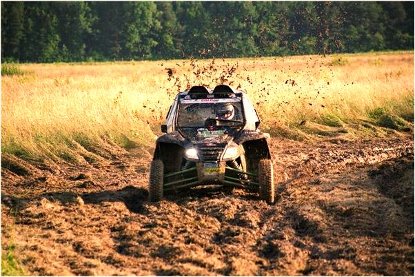 夢到坐的車開到水裡被淹有什麼意義嗎_周公解夢官網