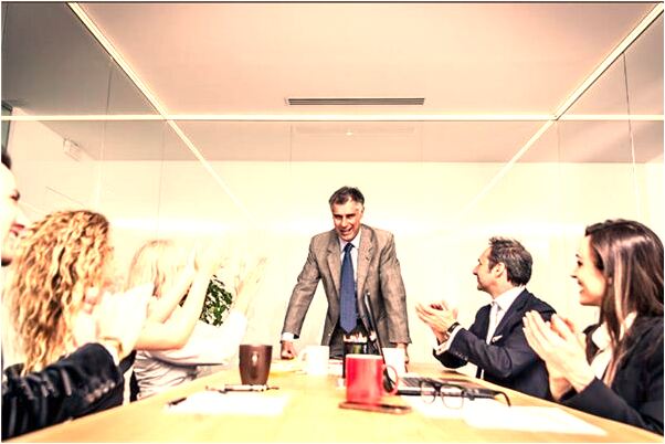 夢到了幫人剪髮是凶兆還是吉兆_周公解夢官網