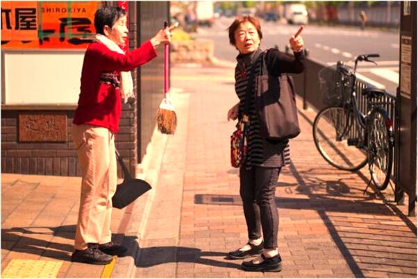 夢見兄弟姐妹被打搶會有什麼預兆_周公解夢官網