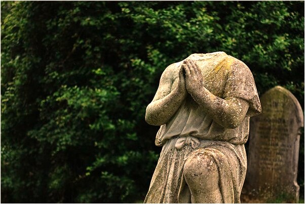 夢到自己把鼻孔摳破了血流不止啥意思_周公解夢官網