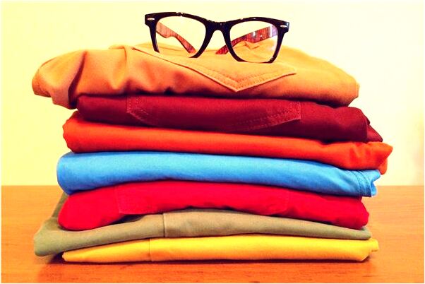 夢到自己拿著一張黃色的紙什麼預兆_周公解夢官網