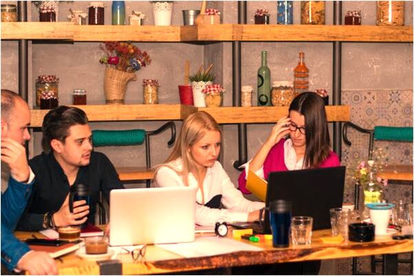 夢見狗想吃人會怎么樣_周公解夢官網