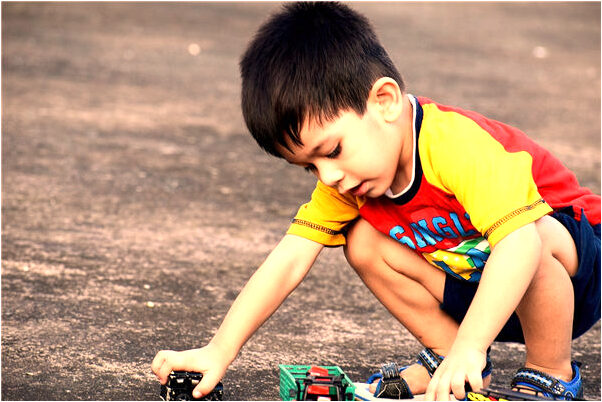 夢到了棺材出殯灑錢會是什麼預兆_周公解夢官網