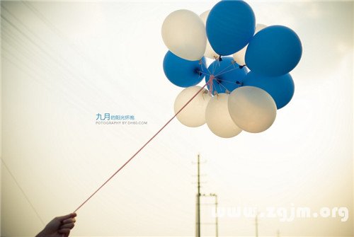 喜歡花女人錢的星座男_十二星座