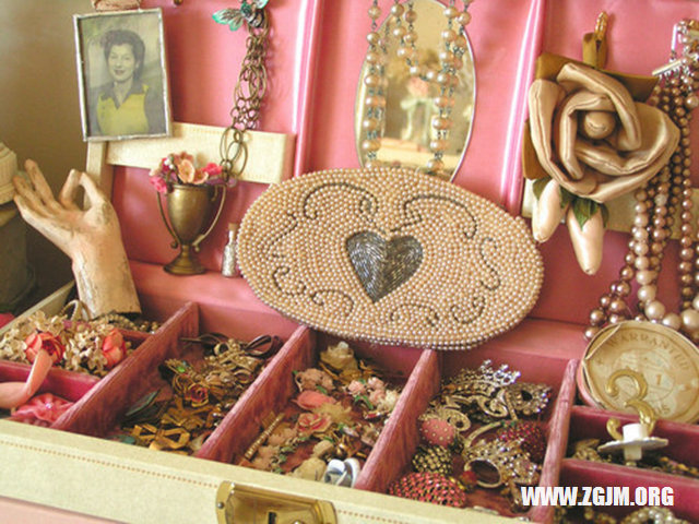 夢見火燒屍體_周公解夢夢到火燒屍體是什麼意思_做夢夢見火燒屍體好不好_周公解夢官網