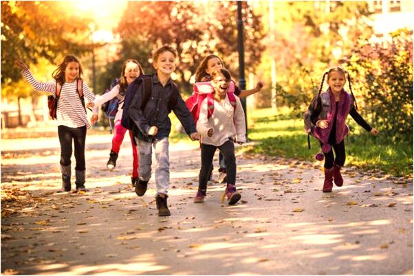 夢見被刀劃到手有什麼意思嗎_周公解夢官網