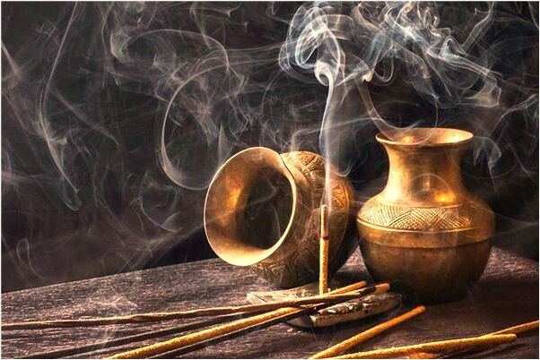 夢到了兩條鱔魚爬進肛門裡預示著什麼_周公解夢官網