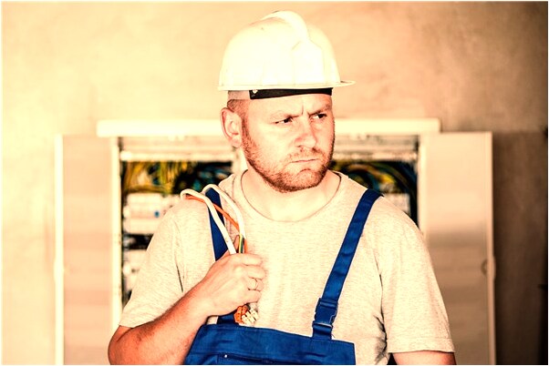 夢見坑裡有點水還和熟人說話怎么樣_周公解夢官網