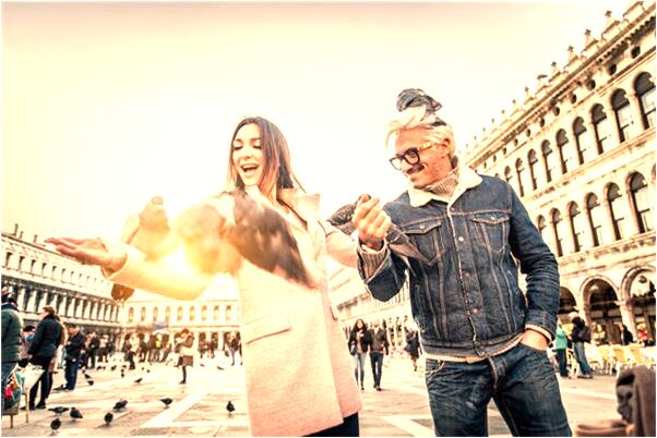 夢到了別人開車把門撞了有什麼預兆_周公解夢官網