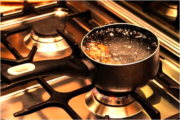 夢到爸媽冷戰的預兆_周公解夢官網