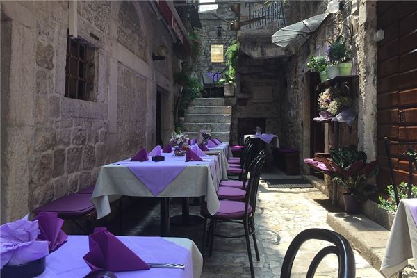 夢見小飯館是好事還是壞事_周公解夢