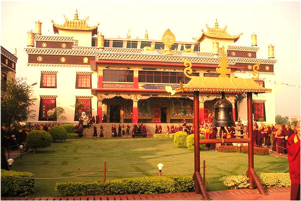 夢到了別人出車禍死了見血會怎么樣_周公解夢官網