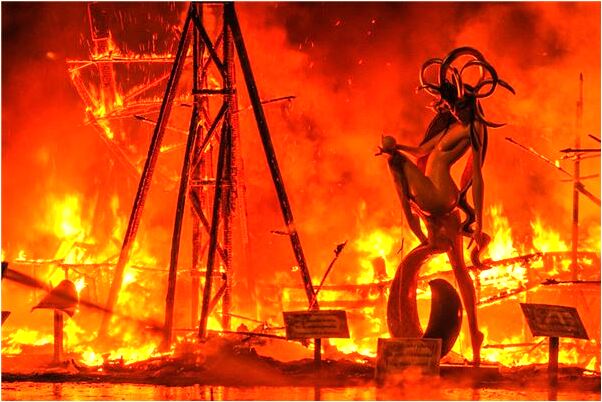 夢見上廁所腰帶掉了廁所好不好_周公解夢官網