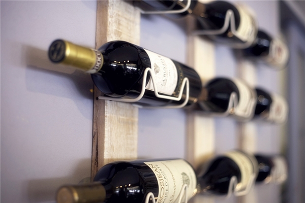 夢到陳年老酒是什麼預兆_周公解夢