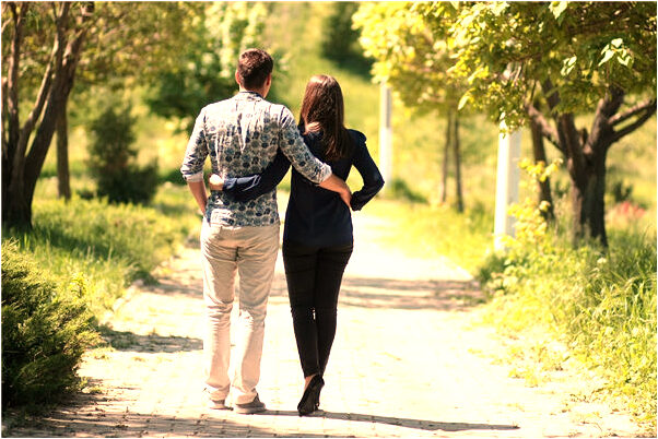 夢見在很髒的廁所里洗澡有什麼意思_周公解夢官網