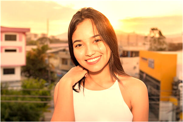 夢到很多大黑蟲在牆上爬是什麼預兆？_周公解夢官網