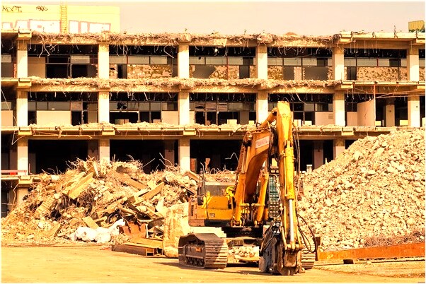 夢見被困在火里是咋回事_周公解夢官網