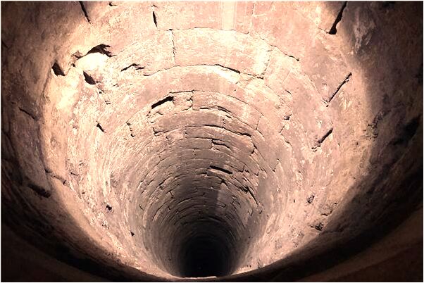 夢見前夫還動手亂摸的預兆_周公解夢官網