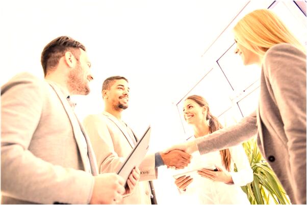 夢見車滑進泥濘路預示著什麼_周公解夢官網