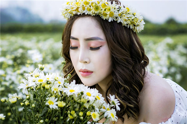 屬龍女人出生年份和性格_十二生肖