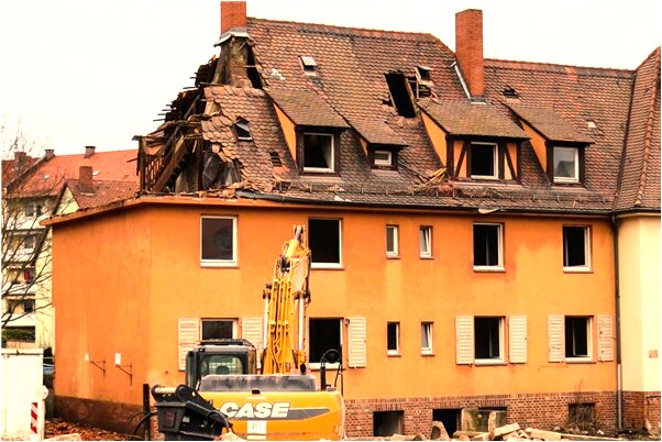 夢見虎牙掉了出好多血怎么說_周公解夢官網