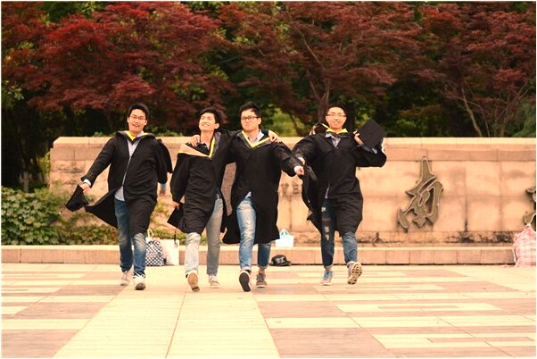 夢見躲河裡有何寓意_周公解夢官網