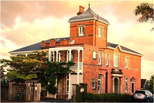 夢到坐遊戲過山車是好事還是壞事_周公解夢官網