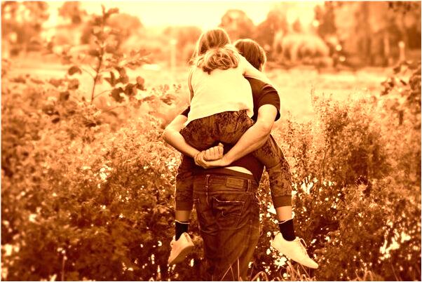 夢見手臂傷口被人打出淤血有什麼意思_周公解夢官網