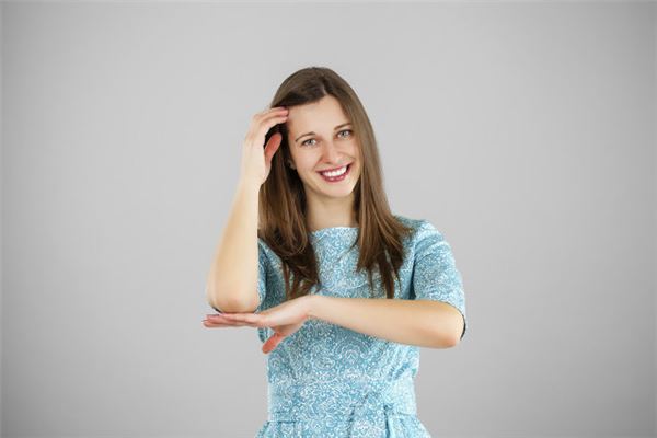 82年屬狗女2020年運勢_十二生肖