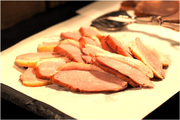 夢到了坐男朋友脖子上是什麼意思？_周公解夢官網