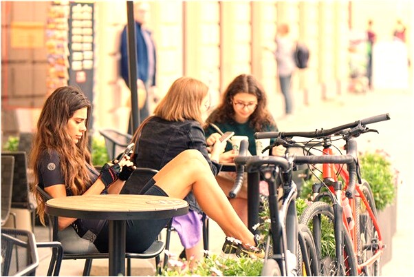 夢到了日化店化妝品哪裡進貨會有什麼預兆_周公解夢官網