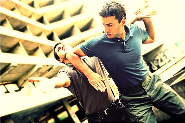 夢見嘴巴里有根蟲有什麼意義嗎_周公解夢官網