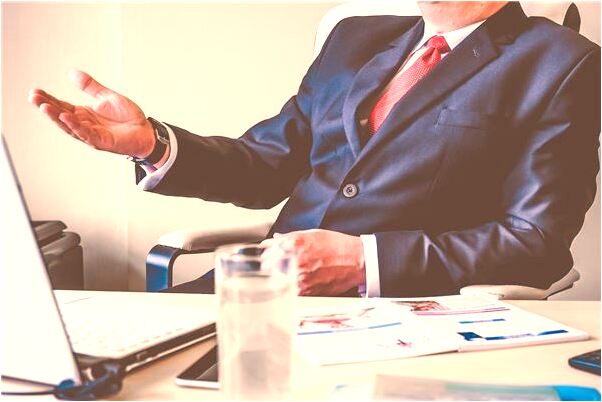 夢到自己帶假鬍子的預兆_周公解夢官網