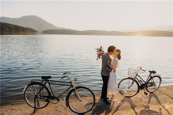 夢到了對象和別人在一起有什麼徵兆_周公解夢