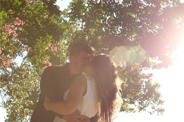 夢到前女友和別人是凶兆還是吉兆_周公解夢