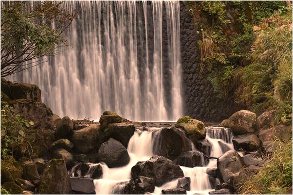 夢見我和奶奶在水裡走有什麼含義_周公解夢官網
