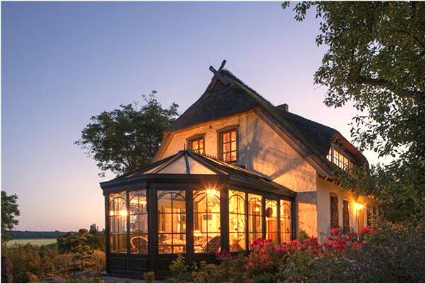 夢到樓上糞水流到我貨上是吉兆嗎?_周公解夢官網