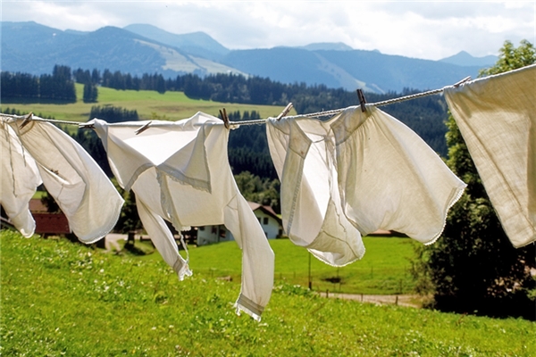 夢到衣服上有尿會是什麼預兆_周公解夢