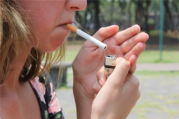 夢到同學吸毒是什麼預兆？_周公解夢