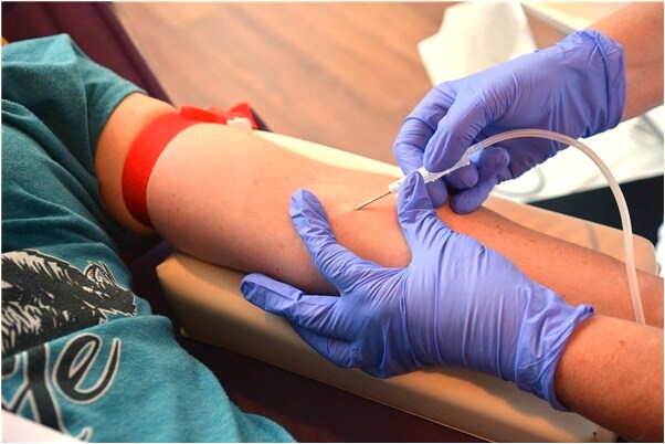 夢到小女孩灑尿代表什麼_周公解夢官網