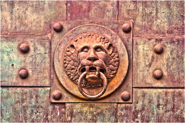 夢到了攔架被人背後扎了幾刀什麼預兆_周公解夢官網