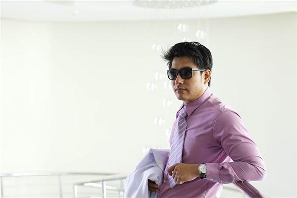 1981雞男幾次婚姻_十二生肖