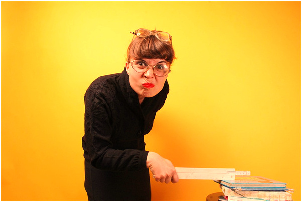 夢到女自己腿上長毛是咋回事_周公解夢官網