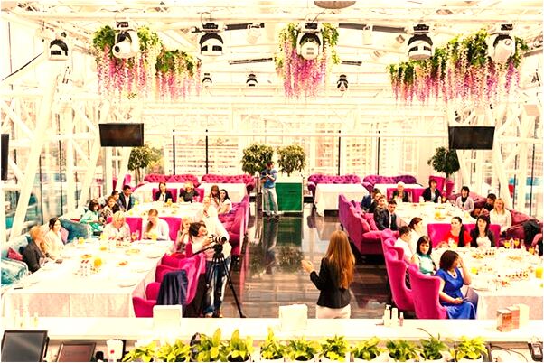 夢見夢朋友給了一疊錢是什麼意思_周公解夢官網