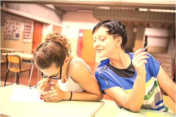 夢到了孩子被人捅了兩刀意味什麼_周公解夢官網