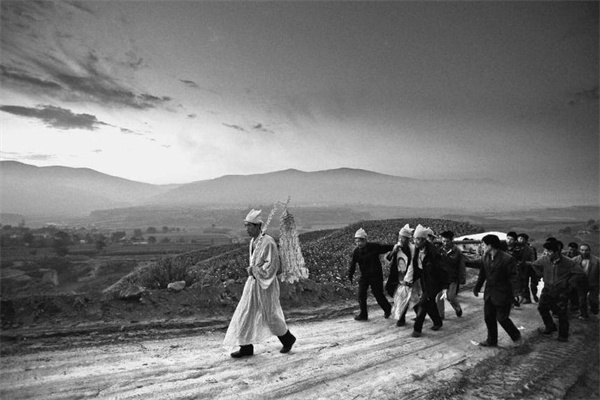 夢見出檳有什麼寓意嗎？_周公解夢