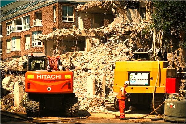 夢見裸體男人在方便是什麼兆頭_周公解夢官網