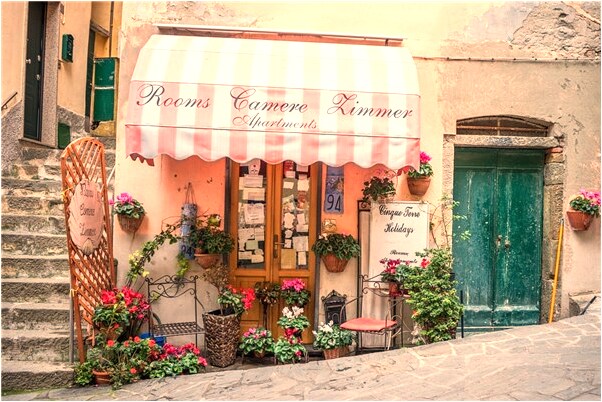 夢到了玻璃刮到腿流血了是什麼預兆？_周公解夢官網